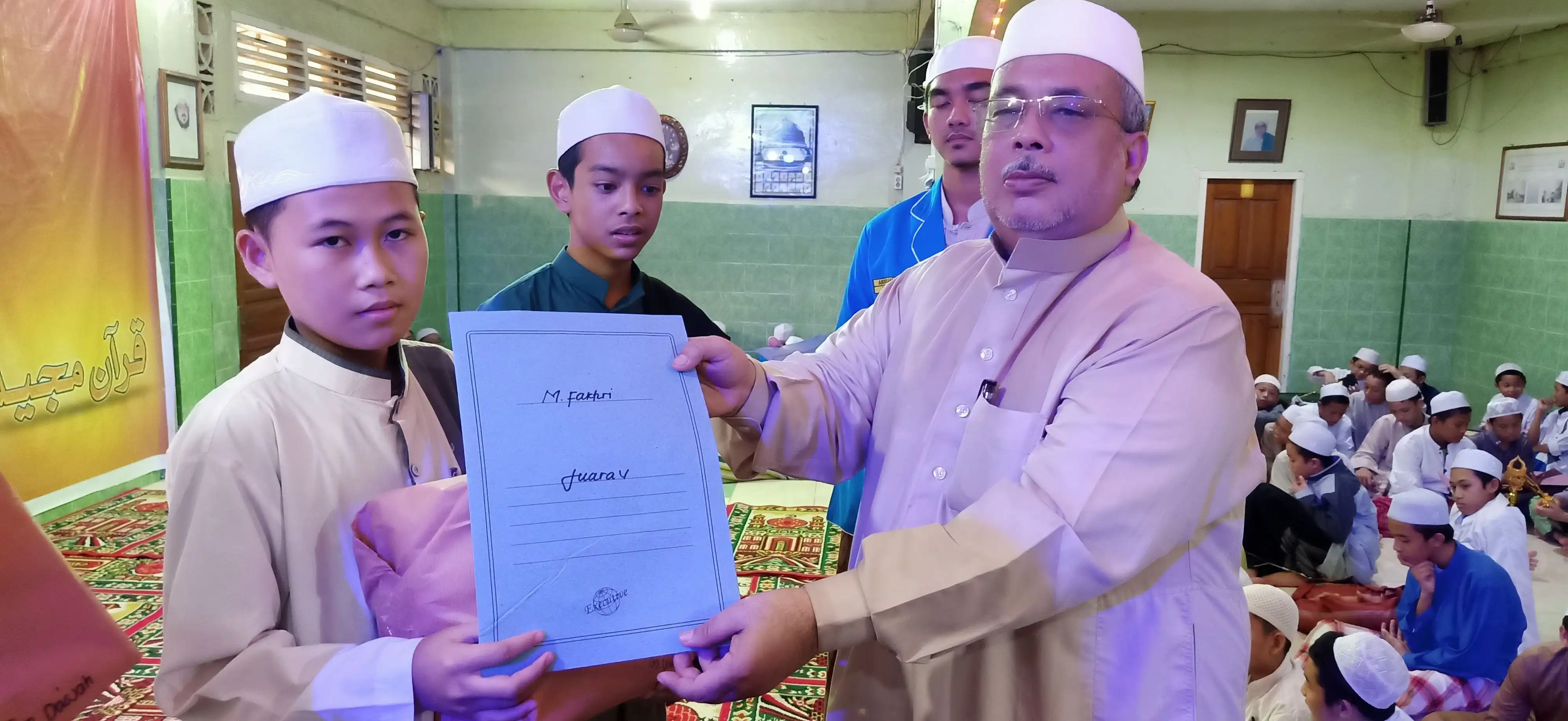 Pembagian Hadiah 104